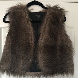 🤎 Ever New Faux Fur Vest – Luxe Neutral Statement Piece